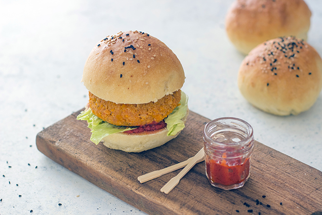 Vegan burger con zucca e granulare di soia