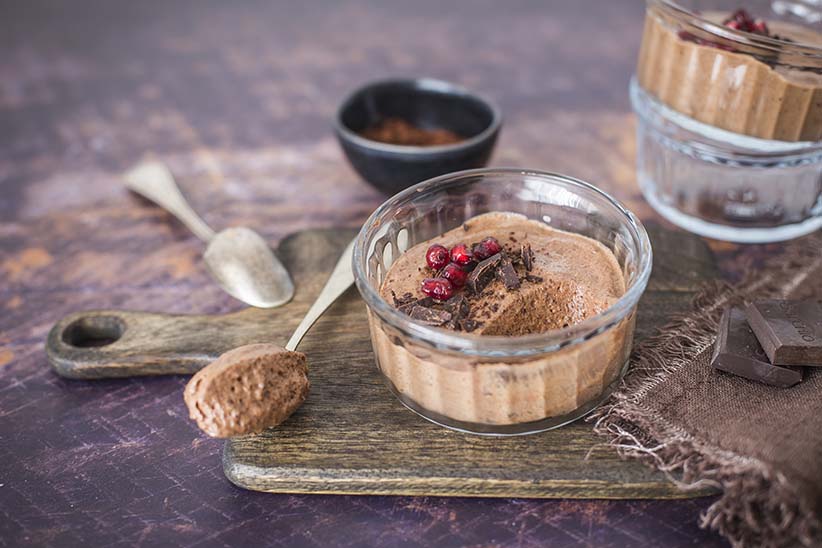 Mousse al cioccolato con acquafaba