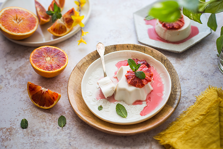 Panna cotta vegan con arance caramellate