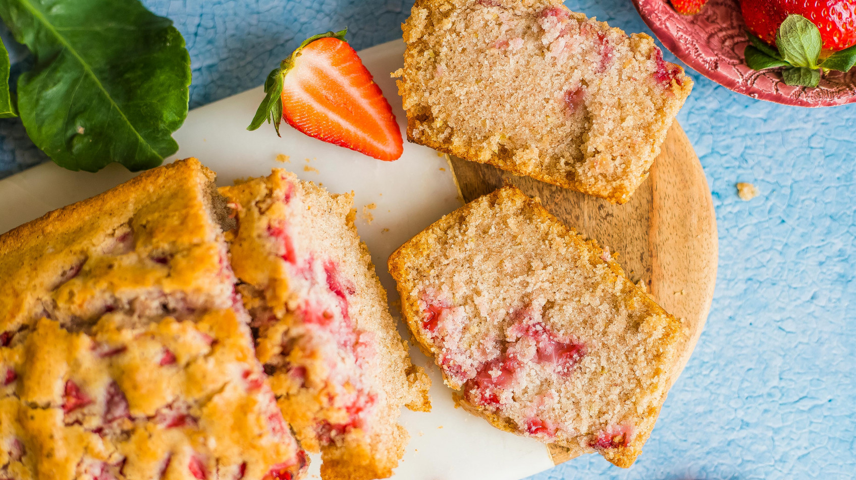 Cake vegan e senza glutine con fragole e limone
