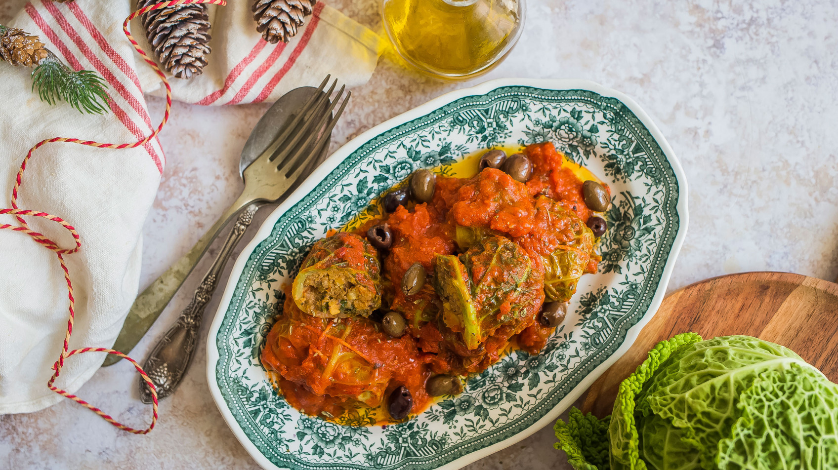 Involtini di verza con pomodoro e ceci