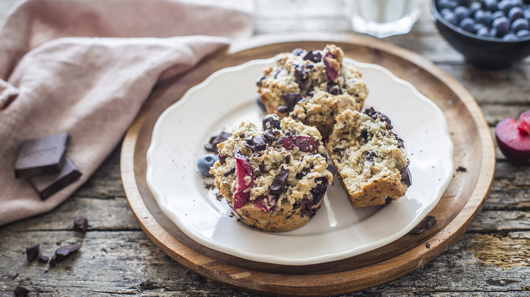 Muffin con cioccolato e frutta 